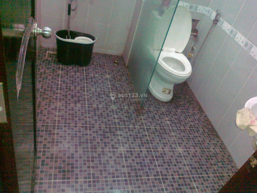 Ngay cầu Ông Lãnh , đủ nội thất, tìm người ở ghép : 1.2Tr/người