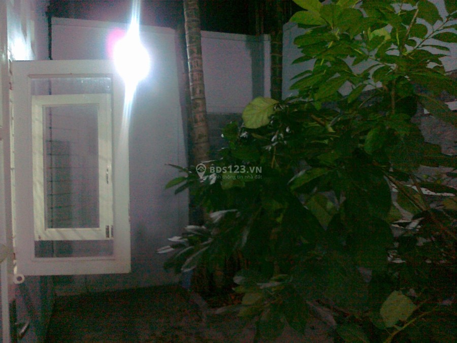 Ngay cầu Ông Lãnh , đủ nội thất, tìm người ở ghép : 1.2Tr/người