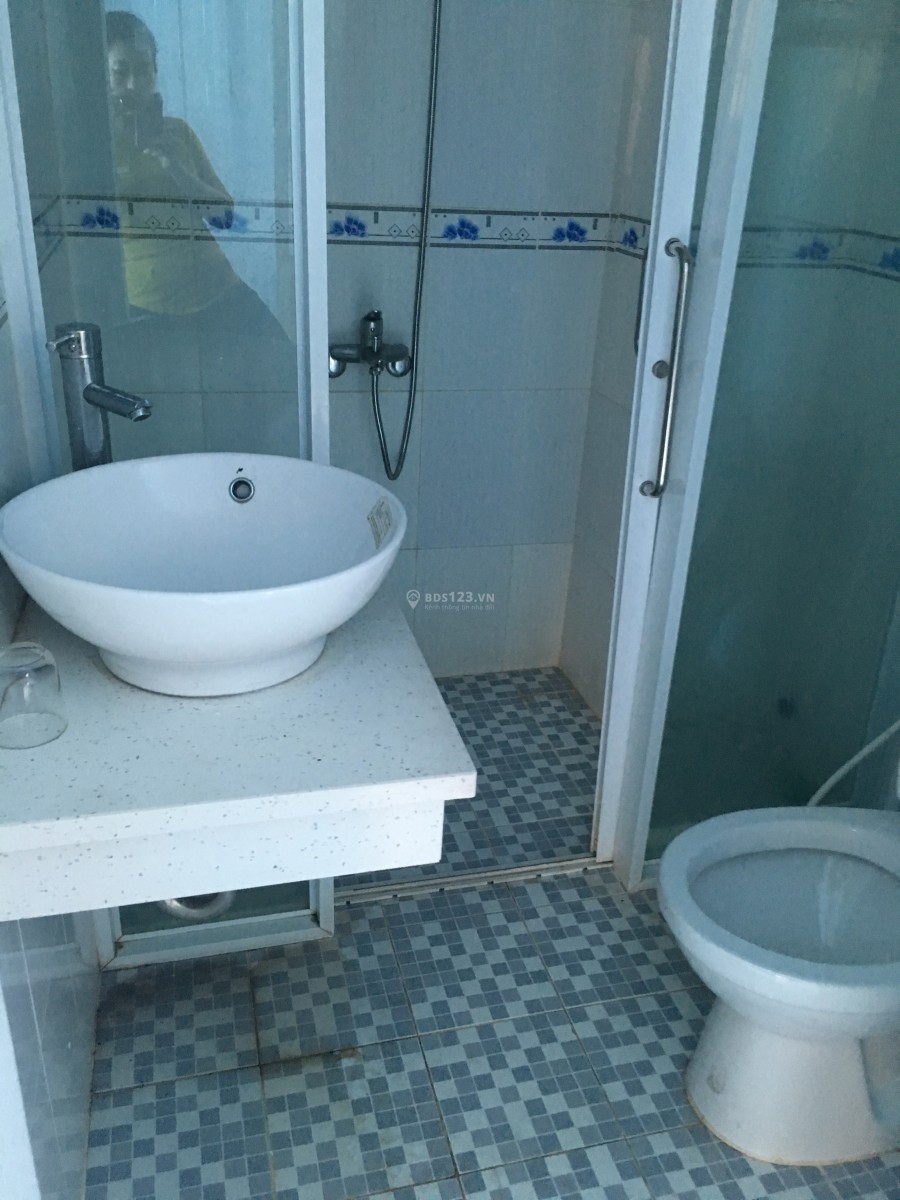 Phòng trọ mới, rất đẹp, có gác rộng, tủ bếp, tolet riêng, gần LOTTE Q7