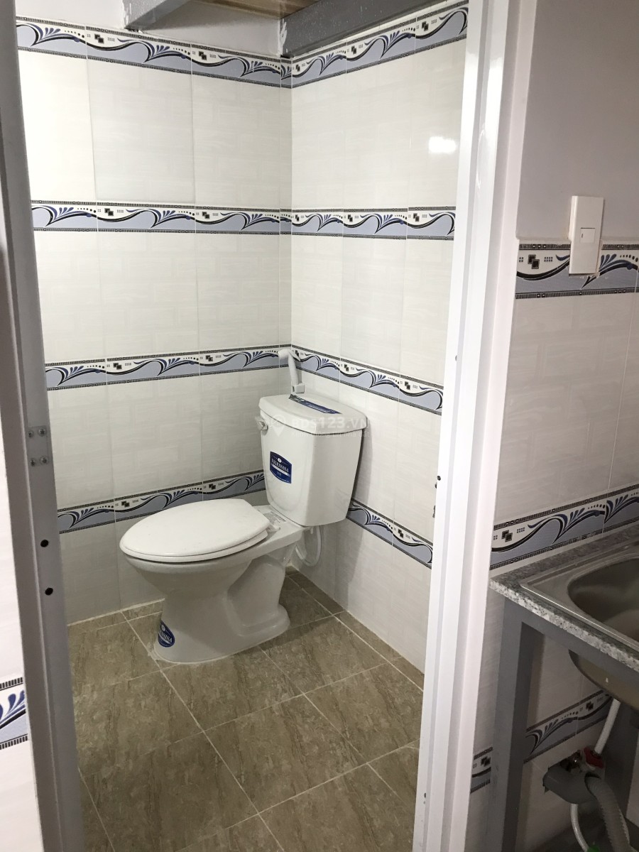 Phòng trọ mới xây 100% đẹp lung linh, có gác, kệ bếp, giờ tự do, ngay Lê Trọng Tấn vô