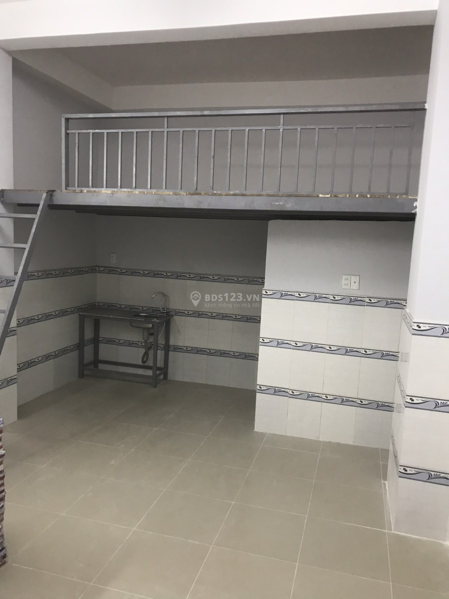 Phòng trọ mới xây 100% đẹp lung linh, có gác, kệ bếp, giờ tự do, ngay Lê Trọng Tấn vô