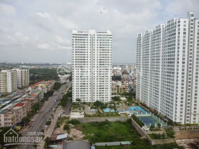 Cần nữ thuê giừơng ký túc xá chuẩn 3sao có hồ bơi Q8
