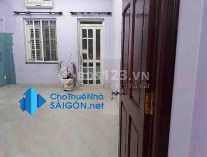 Cho thuê nhà nguyên căn MT đường Trần Hưng Đạo, Quận 5