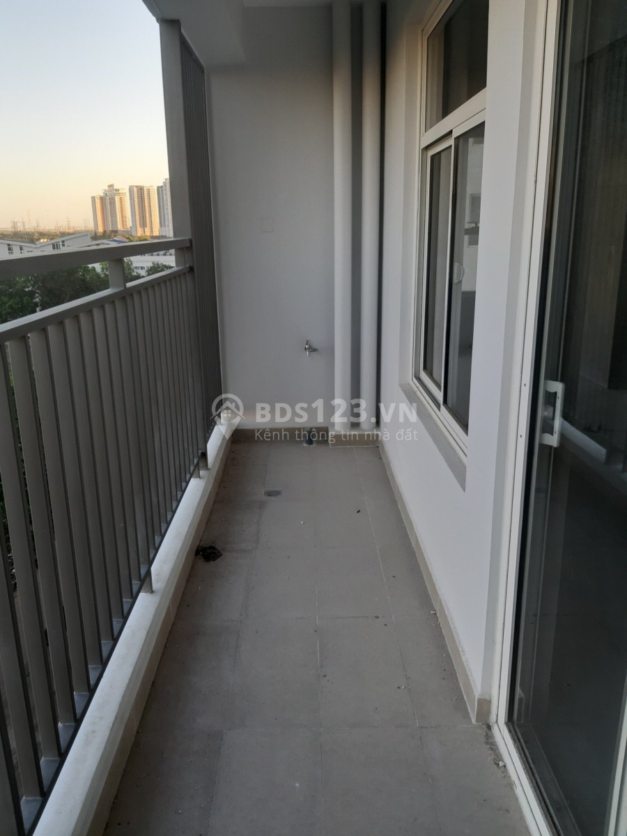 Cần bán gấp căn hộ Sunrise Riverside 83m2, 3 phòng ngủ, hoàn thiện cơ bản, giá 3,3 tỷ LH 0938011552