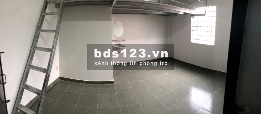 Cho thuê phòng trọ diện tích rộng đẹp có gác + nhà bếp + chậu rửa, giờ tự do, không thu phí xe