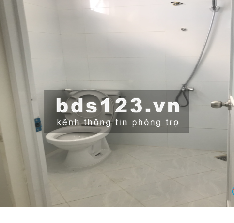 Cho thuê phòng trọ diện tích rộng đẹp có gác + nhà bếp + chậu rửa, giờ tự do, không thu phí xe