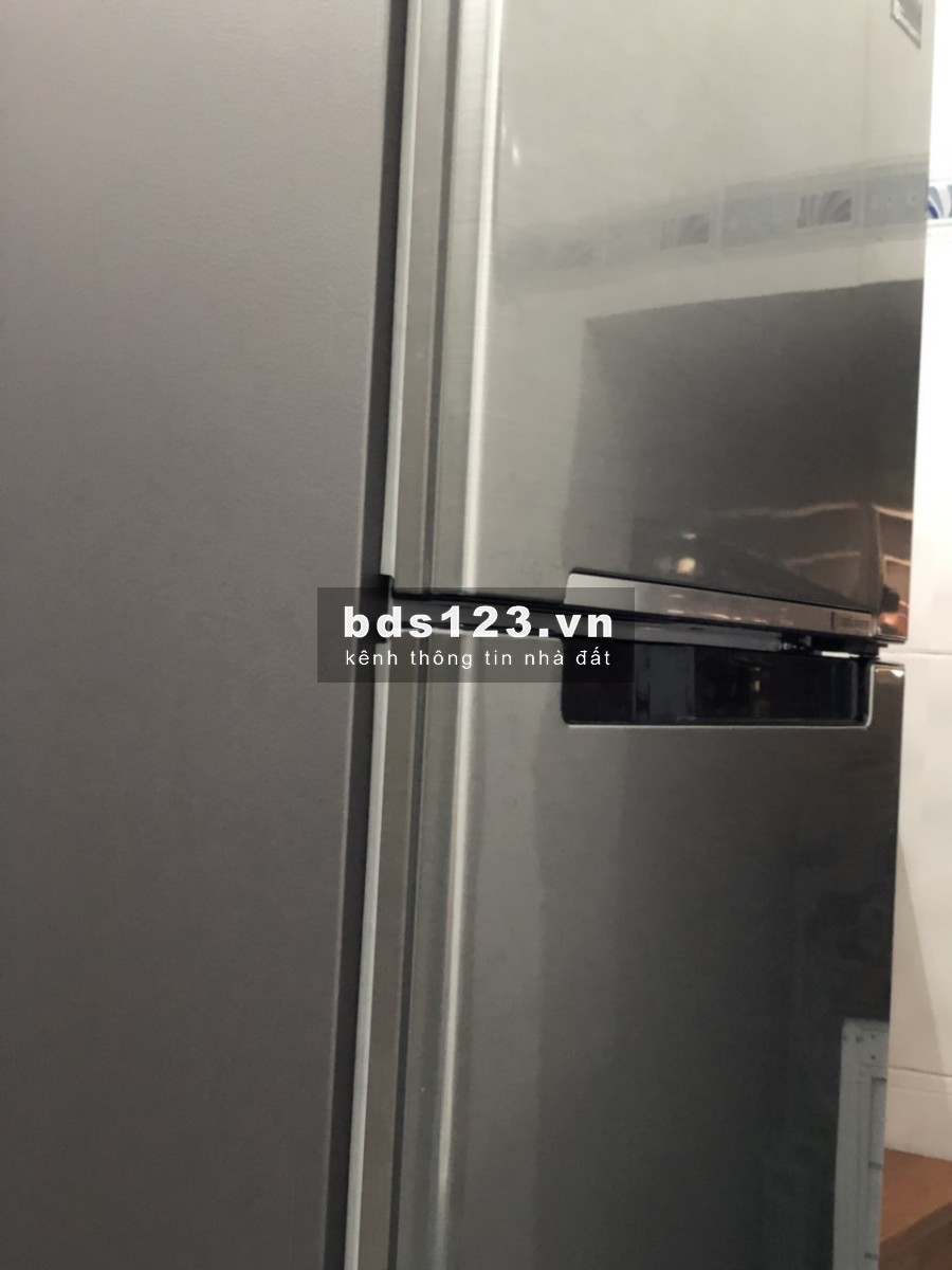 CẦN CHO THUÊ CĂN HỘ TẦNG TRỆT Q3, FULL NỘI THẤT.