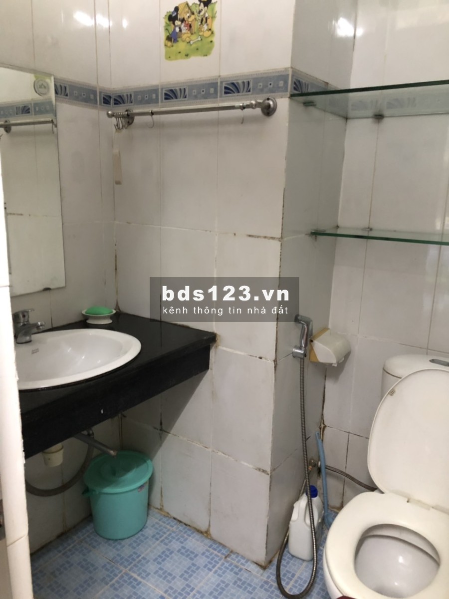 CẦN CHO THUÊ CĂN HỘ TẦNG TRỆT Q3, FULL NỘI THẤT.
