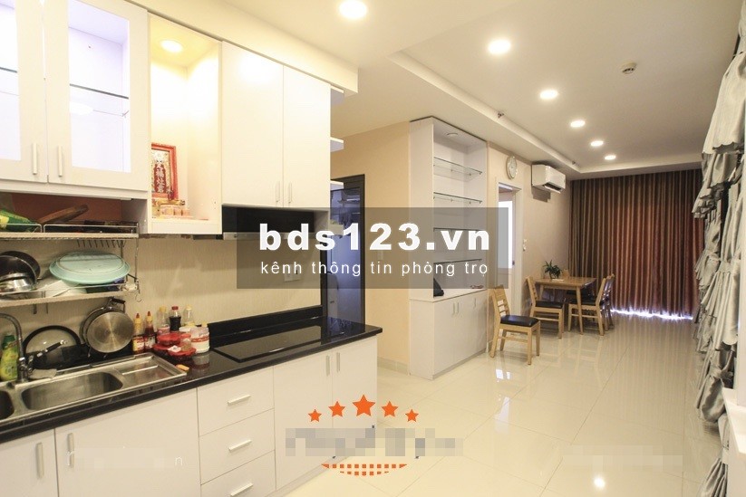 Giường tầng nữ ngay trung tâm quận 1 và 5