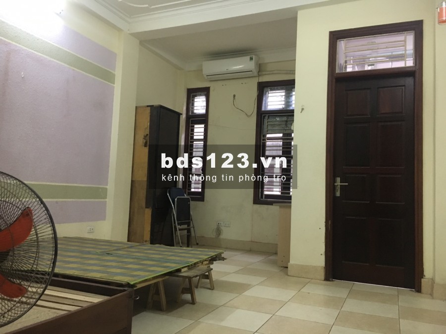 Cho thuê phòng khép kín 3m2 ,đối diện đại học Thuong Mại, nóng lạnh, wifi, đầy đủ tiện nghi