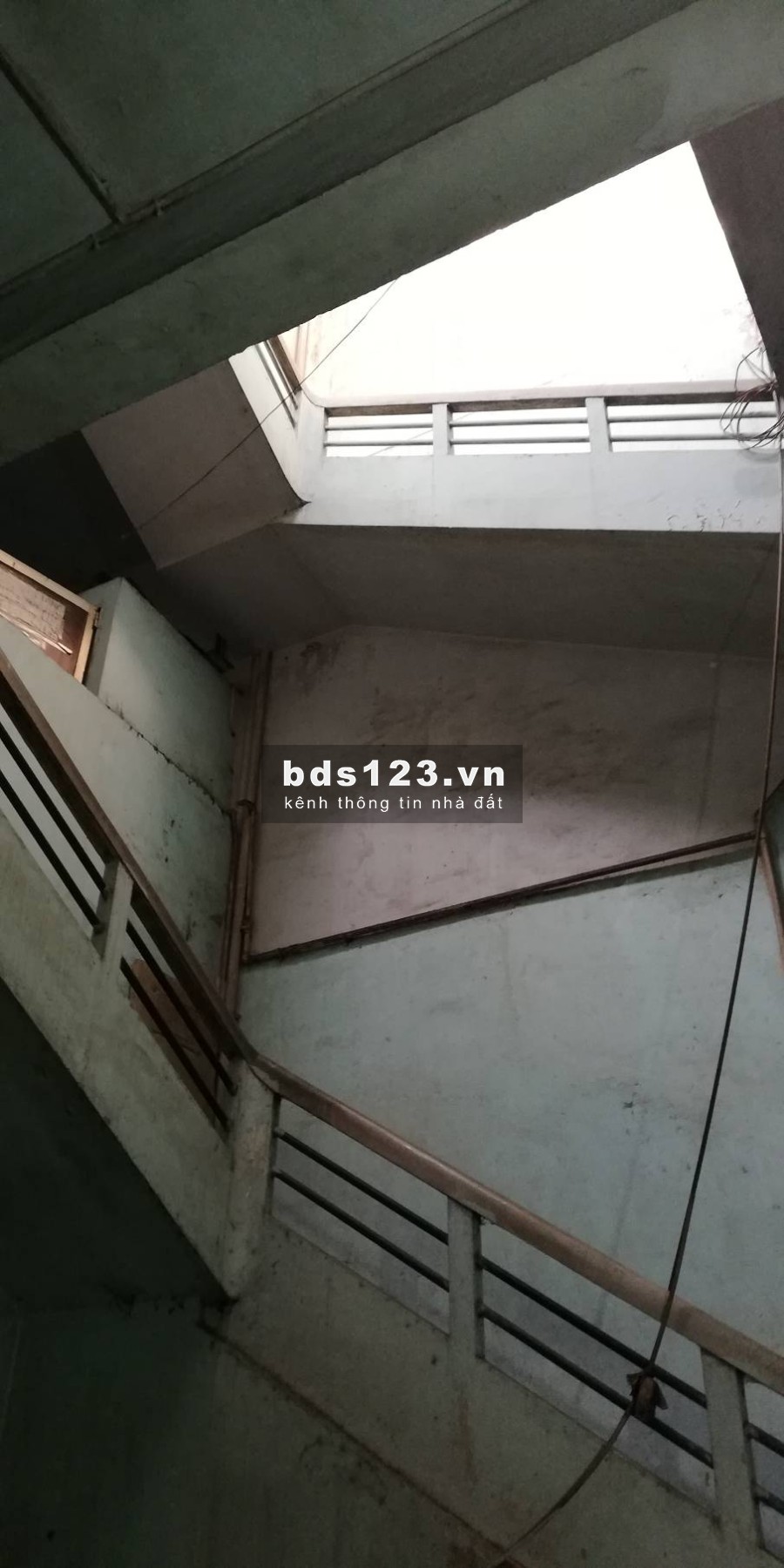 Cho thuê nhà nguyên căn mặt tiền đường, ngay bến xe chợ lớn, LH: 0941 848 908