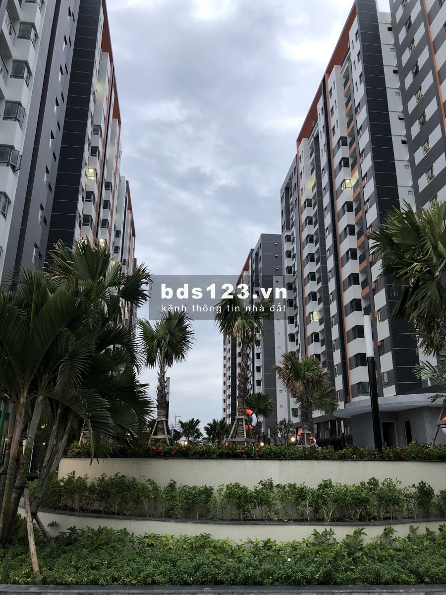 Him Lam Q9, 70m2, 2PN, nhà trống có sẵn bếp từ, máy nóng lạnh 7tr, thêm 3 máy lạnh 7.5tr, đầy đủ nội thất xách vali vào ở 9tr. Hotlline 0936.31.3690 TÚ