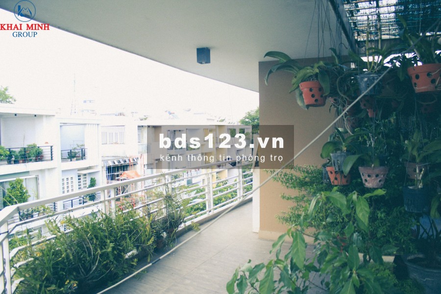 Văn phòng CỰC ĐẸP- 90m2, góc 2 mặt tiền, có sân trước và sau, kế bên ĐH Văn Lang CS3