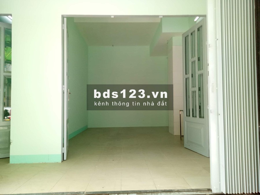 Cho thuê mặt bằng 30m2 có WC tại đường số 5, Phạm hùng, Q. 8