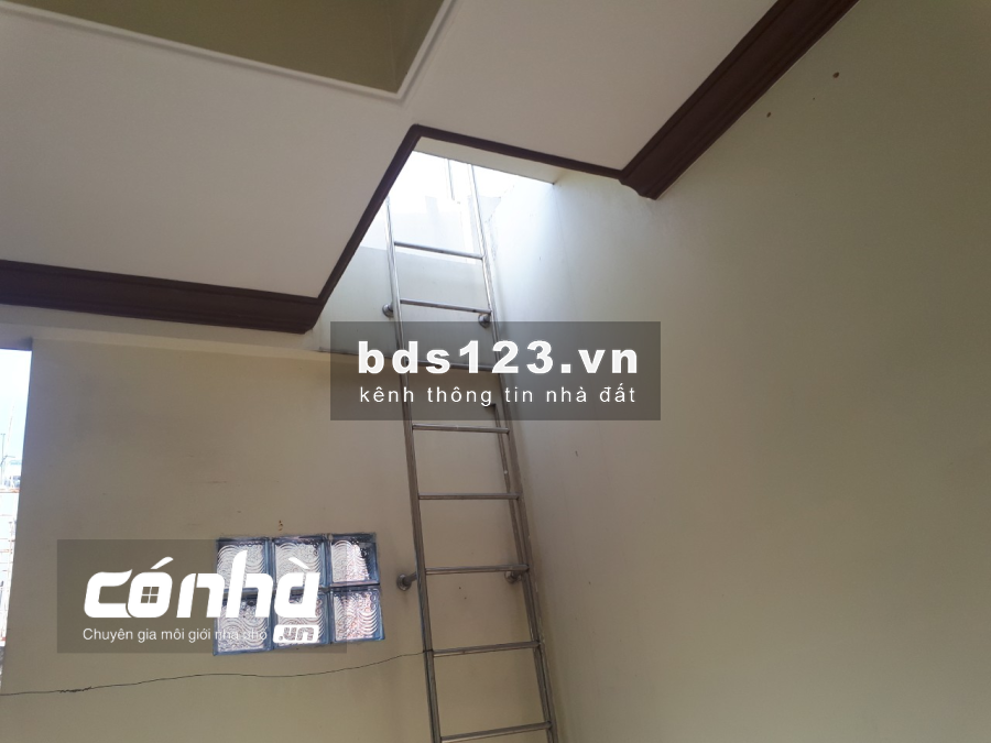 Cho thuê nhà đường Nguyễn Văn Mại phường 4 quận Tân Bình. DT 5x15m, 2 lầu sân thượng