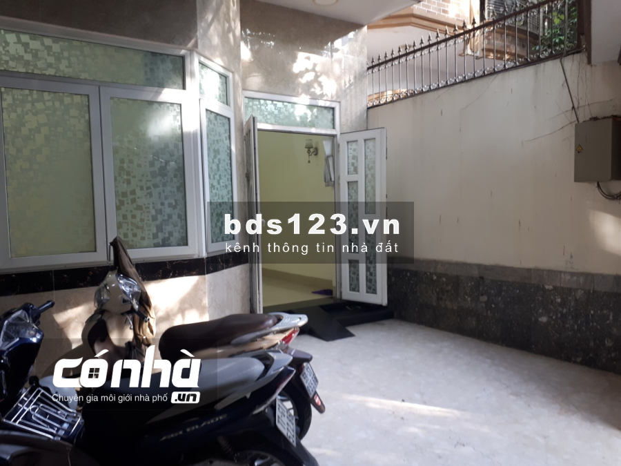 Cho thuê nhà đường Nguyễn Văn Mại phường 4 quận Tân Bình. DT 5x15m, 2 lầu sân thượng
