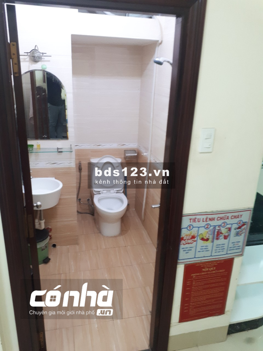 Cho thuê nhà đường Nguyễn Văn Mại phường 4 quận Tân Bình. DT 5x15m, 2 lầu sân thượng