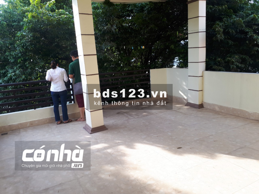Cho thuê nhà đường Nguyễn Văn Mại phường 4 quận Tân Bình. DT 5x15m, 2 lầu sân thượng