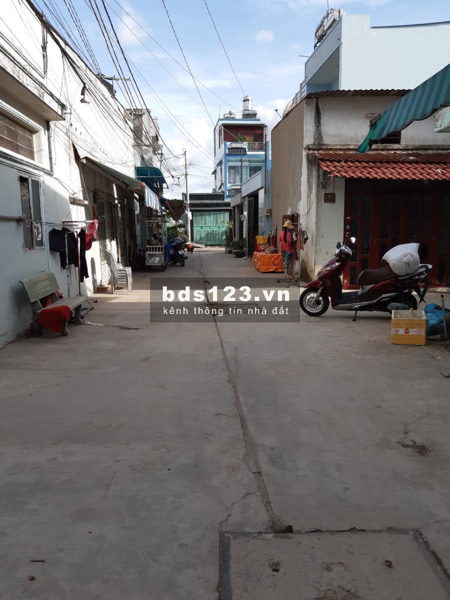 Chính chủ bán nhà xây mới 100% ngay chợ Phan Đăng Giảng- Bình Tân,2 lầu chỉ 1,68 tỷ