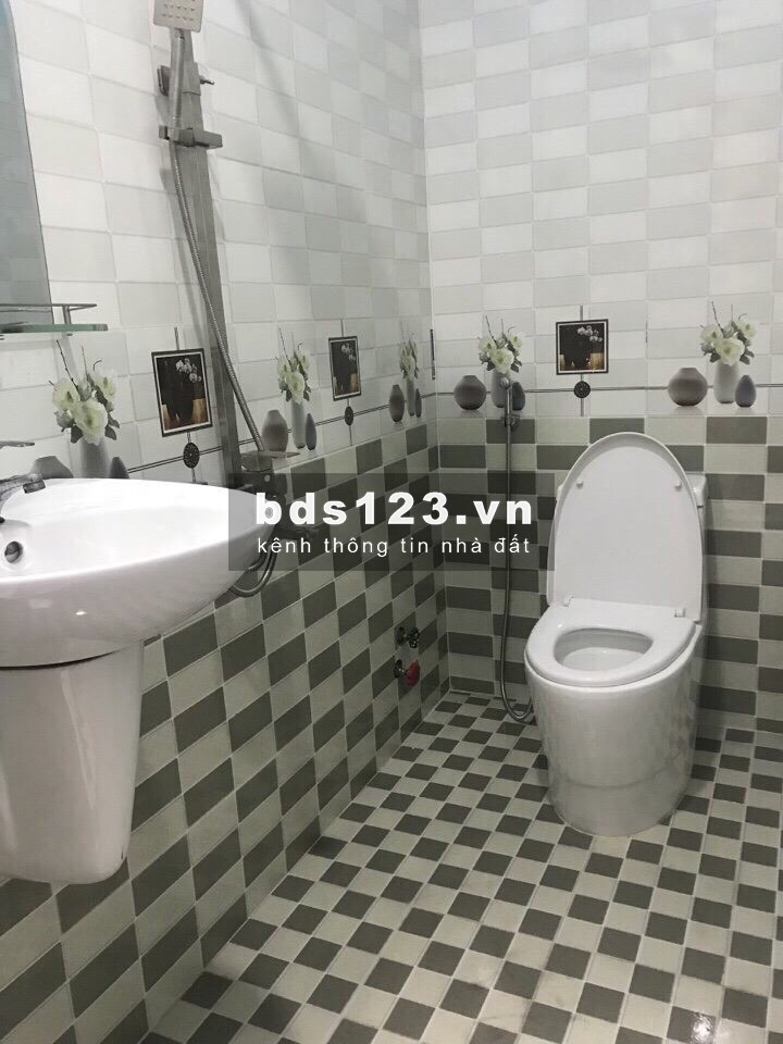 Chính chủ bán nhà xây mới 100% ngay chợ Phan Đăng Giảng- Bình Tân,2 lầu chỉ 1,68 tỷ