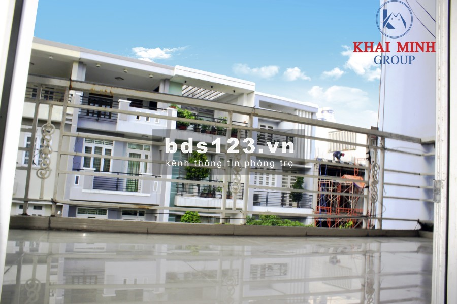 Văn phòng CỰC ĐẸP- 90m2, góc 2 mặt tiền, có sân trước và sau, kế bên ĐH Văn Lang CS3