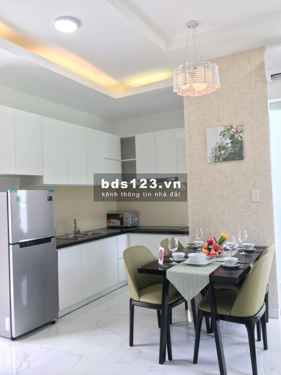 Bán căn hộ 50m2 chung cư Conic Riverside Quận 8. Giá 1.60 tỷ, nhận nhà ở liền.