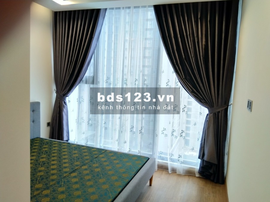 Cho thuê căn hộ cao cấp 2 phòng ngủ tại Vinhomes Metropolis - 79m2