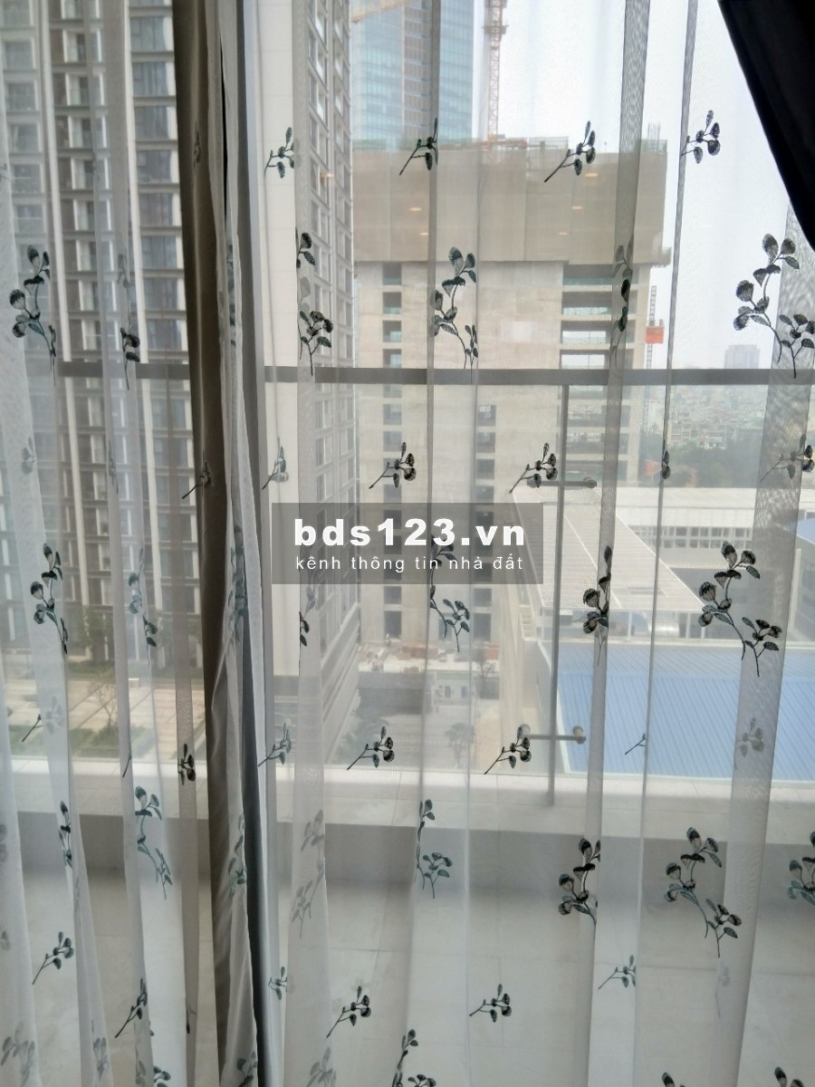 Cho thuê căn hộ cao cấp 2 phòng ngủ tại Vinhomes Metropolis - 79m2