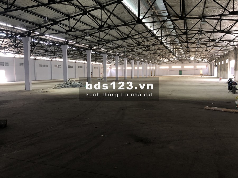 CHO THUÊ GẤP KHO XƯỞNG ĐƯỜNG BẠCH ĐẰNG, P.2, TÂN BÌNH, VỚI DIỆN TÍCH LỚN 9.950M2, GIÁ RẺ