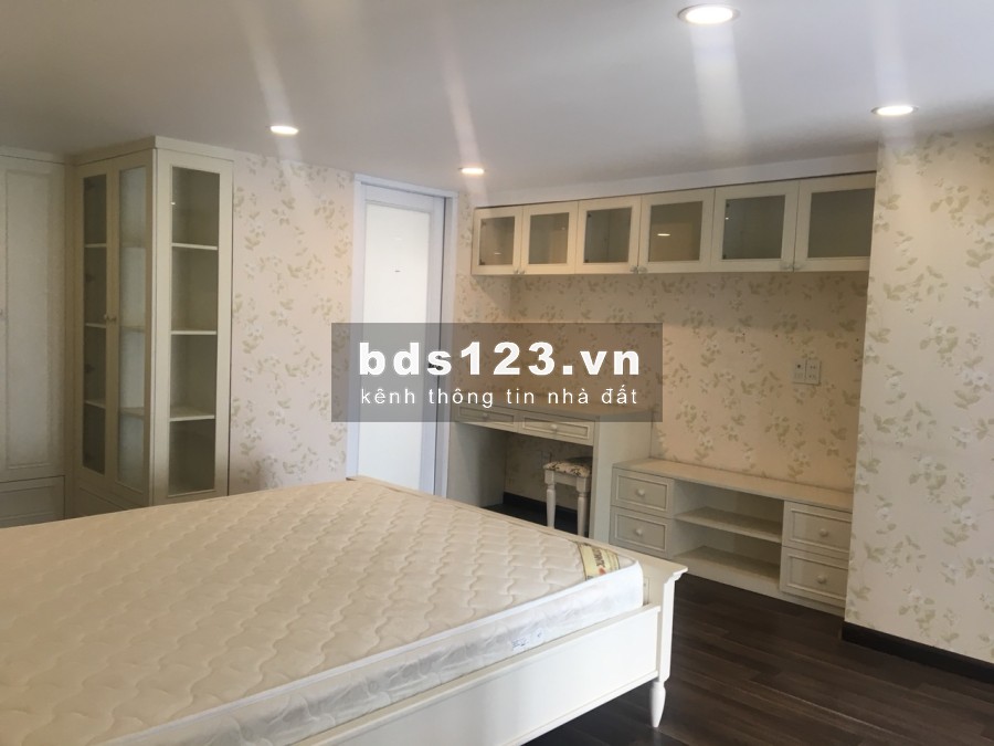 Cho thuê Loft House 4PN Phú Hoàng Anh, nội thất đẹp ở liền DT 230m2 giá 20 tr/th.LH 0938011 552