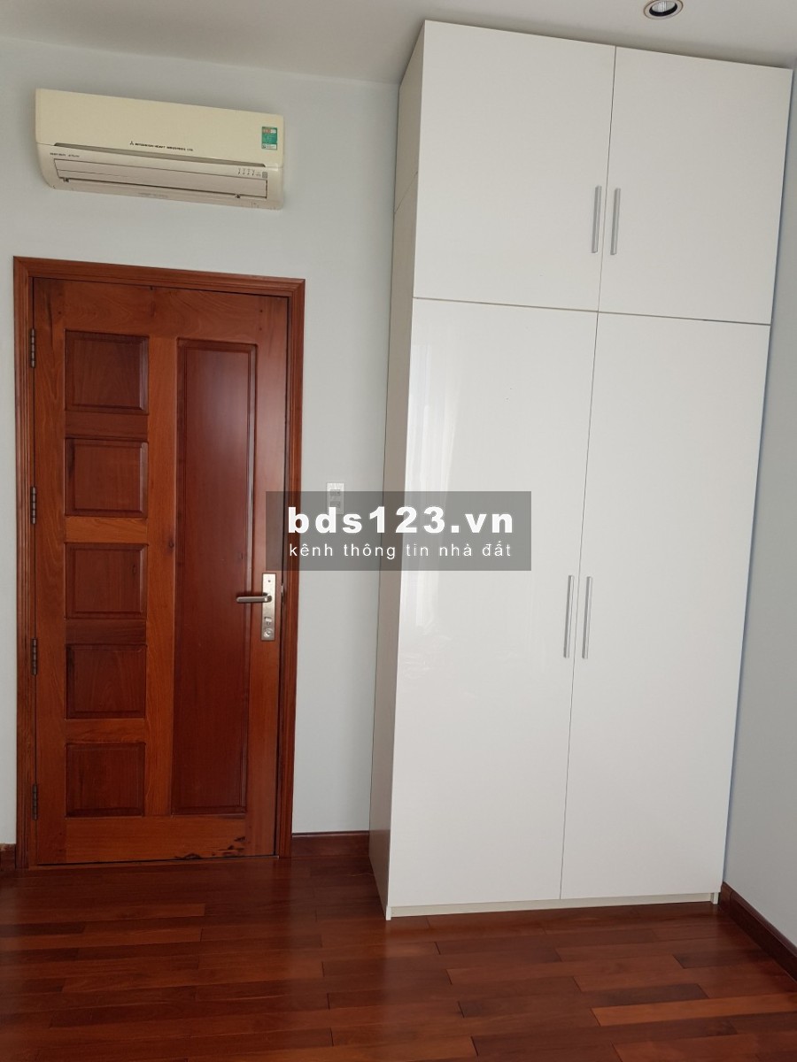 Cho thuê căn hộ Phú Hoàng Anh, 129m2, nhà trống, 9,5tr/th.LH 0938011552