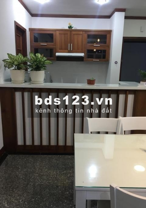 Cần bán căn hộ tại Phú Hoàng Anh, diện tích 129m2, giá 2.45 tỷ. LH:0938 011 552