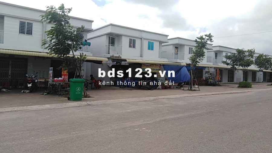Chính chủ cần bán lô đất 1600m2,giá 490tr,sổ hồng riêng