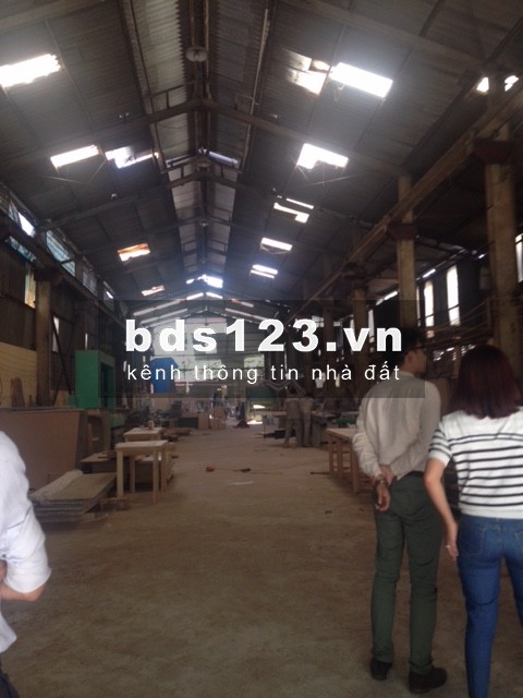 Bán kho xưởng DT 1337m2 Đức Giang Long Biên Hà Nội.