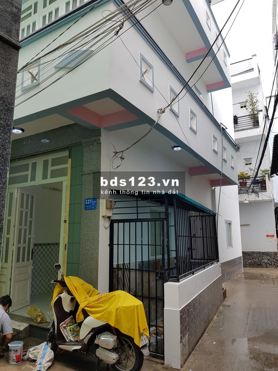 Cho thuê nhà nguyên căn 1 trệt 2 lầu tại số 127/27 Mễ Cốc, P15, Quận 8, TPHCM