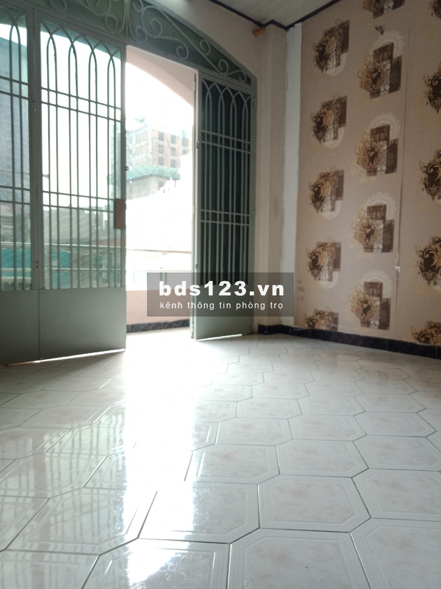 PHÒNG BAN CÔNG THOÁNG MÁT NGAY NAM KỲ KHỞI NGHĨA Q3
