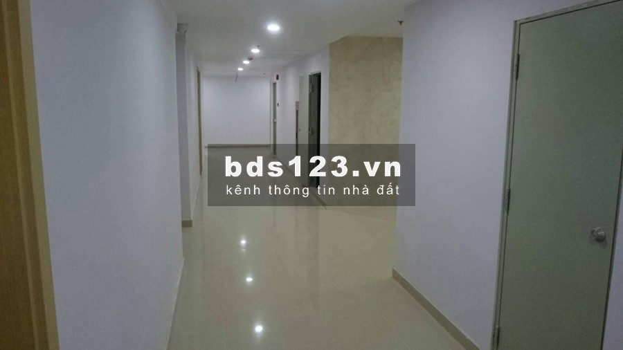 Cho thuê căn hộ Oriental Plaza 2PN, 2WC, 76m2 - 10 tr/th NTCB - 14 tr/th full nội thất