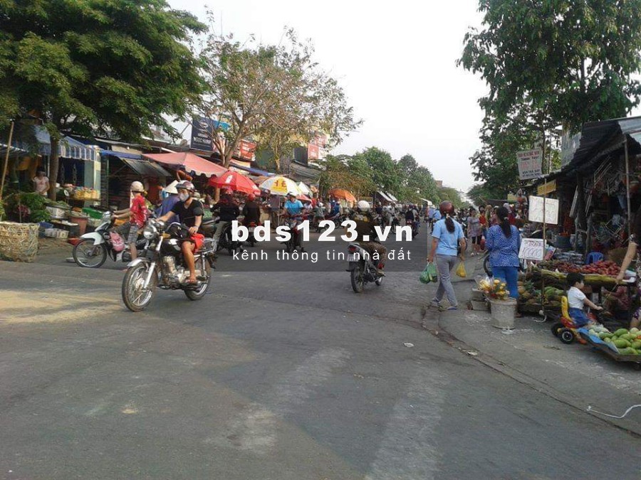 Bán gấp lô đất 2 mặt tiền đường 32m ,để trả nợ ngân hàng,lien hệ:0378973428