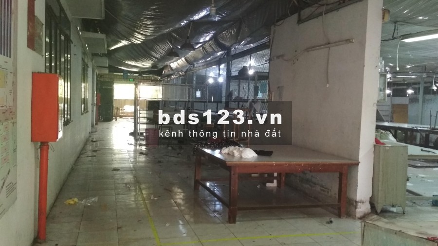 Cho thuê gấp kho xưởng mặt tiền Nguyễn Văn Quá gần Quang Trung, Quận 12, DT 3.100m2, giá tốt Q.12