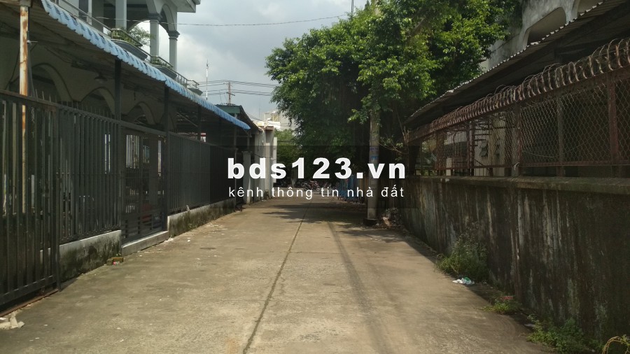 Cho thuê gấp kho xưởng mặt tiền Nguyễn Văn Quá gần Quang Trung, Quận 12, DT 3.100m2, giá tốt Q.12
