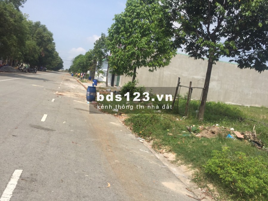 Gia đình ở xa không tiện quản lí cần bán gấp dãy nhà trọ 21 phòng + 3 kiot ở ngay Mỹ Phước 3 MT gần chợ,sát KCN,đông dân,...