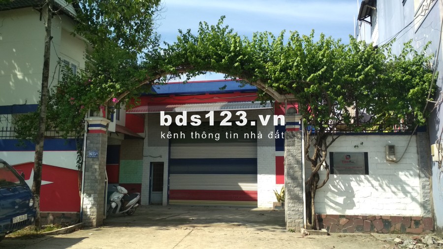 Cho thuê kho xưởng 2 mặt tiền đường Trần Văn Mười, Hóc Môn, diện tích 2.499m2, giá tốt