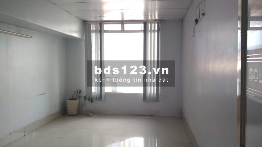 Cho thuê kho xưởng 2 mặt tiền đường Trần Văn Mười, Hóc Môn, diện tích 2.499m2, giá tốt