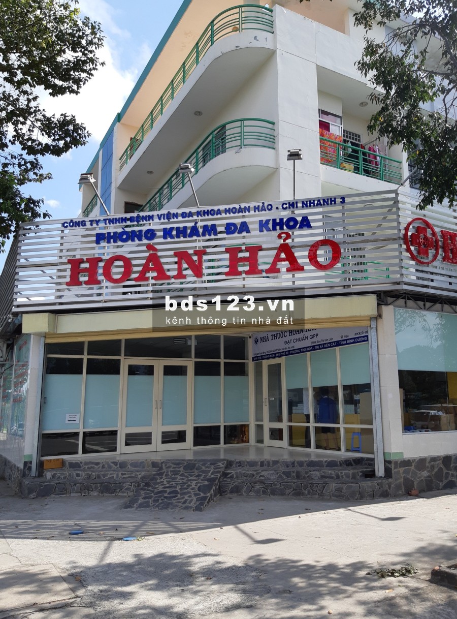 Gia đình tôi cần bán gấp 300m2 đất thổ cư 100%, sổ hồng, đường 16m ra kcn Việt Hàn Bình Dương