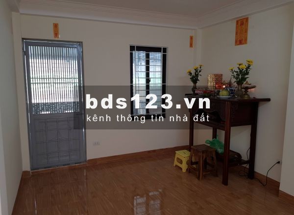 Nhà 5 Tầng, 38m2 Ngõ 158, Ngách 70 Nguyễn Văn Cừ LH: 039.888.1970