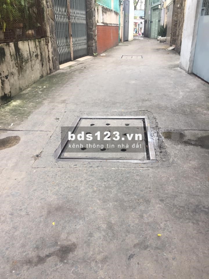 HXH 285/.., Nhà 2 Mặt Hẻm CMT8, 35m2(3.5x10m), Buôn Bán Sầm Uất, chỉ 4.98 tỷ