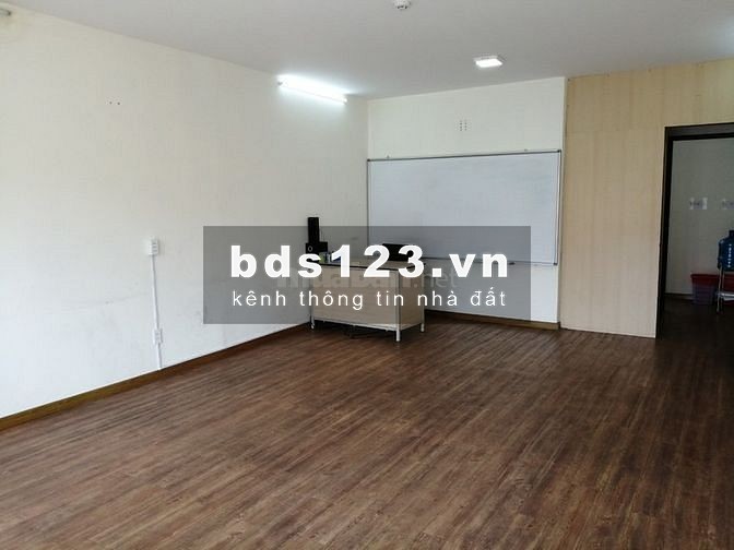 Cho thuê nhà HXT Hai Bà Trưng, Phường 8, Quận 3. Gần chợ Tân Định