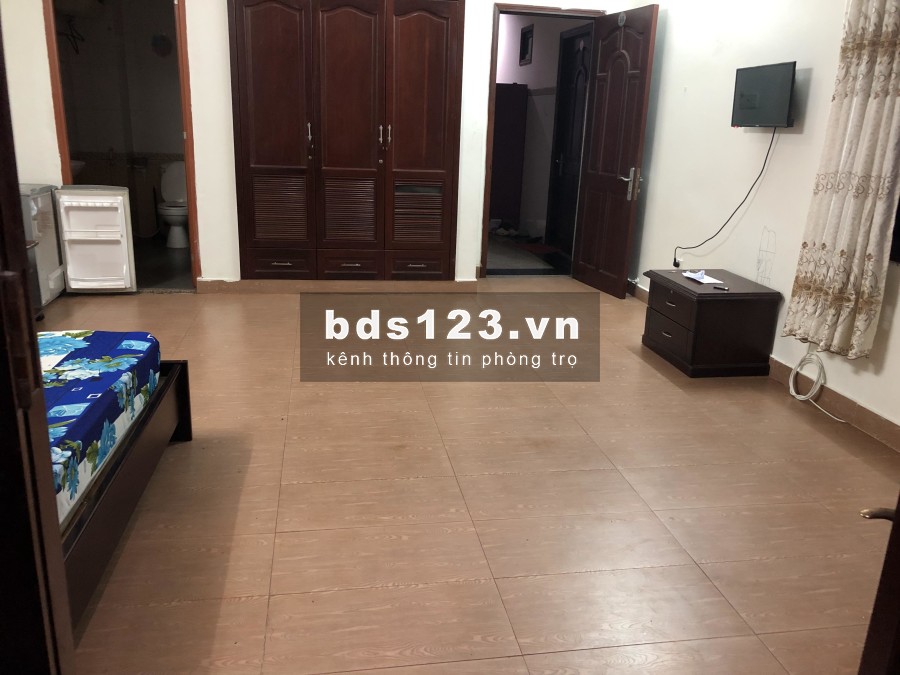 Phòng trọ đầy đủ nội thất đẹp y hình, Khu biệt thự sang trọng, Không thu phí xe