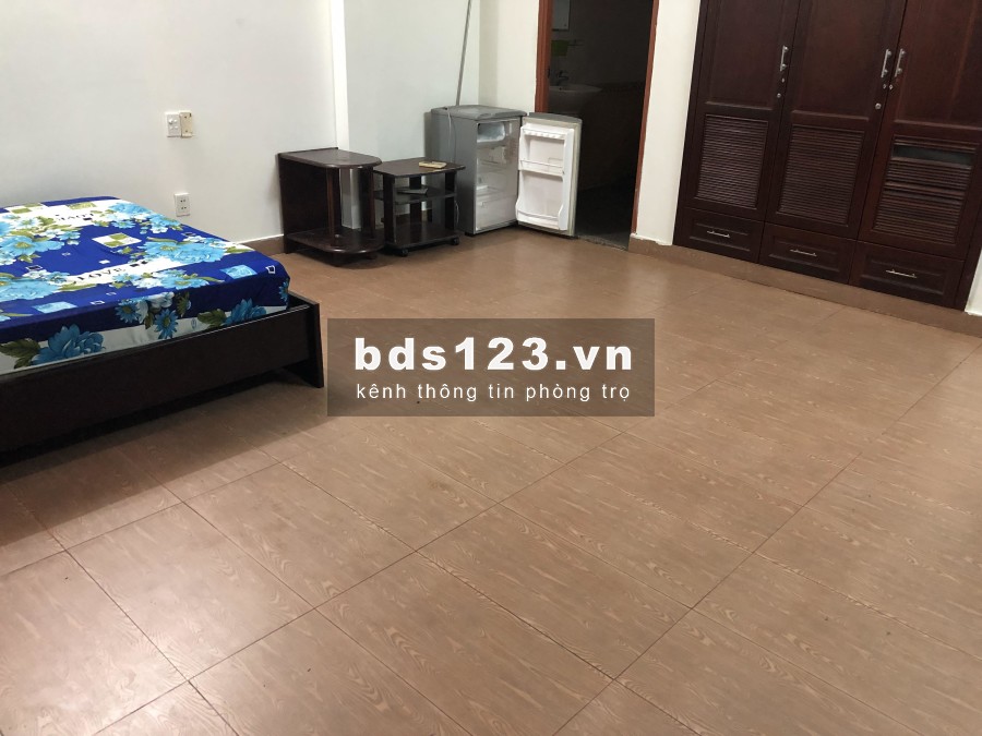 Phòng trọ đầy đủ nội thất đẹp y hình, Khu biệt thự sang trọng, Không thu phí xe