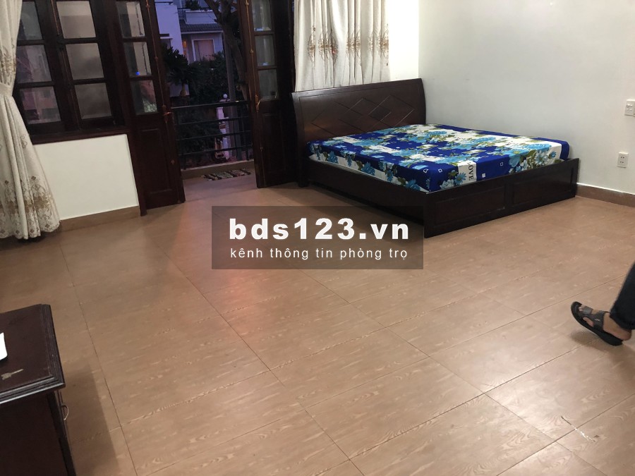 Phòng trọ đầy đủ nội thất đẹp y hình, Khu biệt thự sang trọng, Không thu phí xe